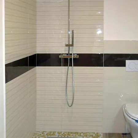 Serrani-4 By Interhome Cologna (Teramo)
