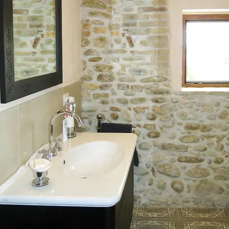 Casa vacanze Serrani-4 By Interhome *