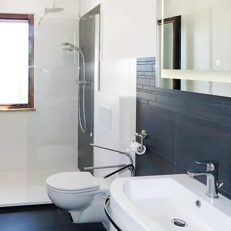 Serrani-4 By Interhome Cologna (Teramo)